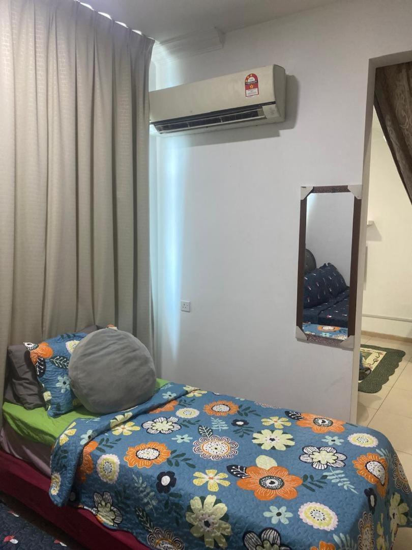 Vista Alam Roomstay Homestay شاه علام المظهر الخارجي الصورة